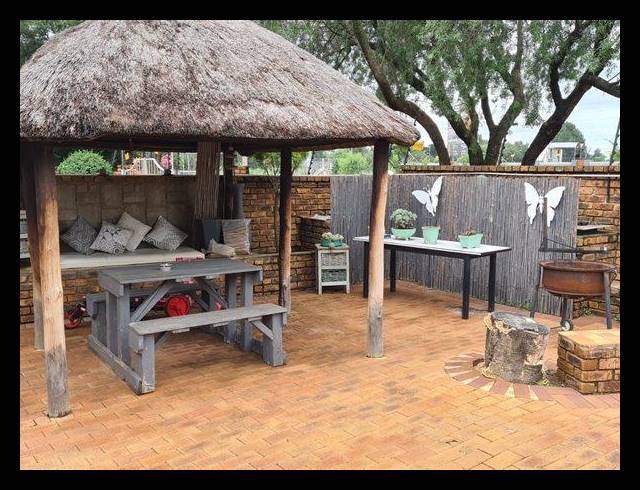 4 BEDROOM HOUSE FOR SALE IN GLEN MARAIS